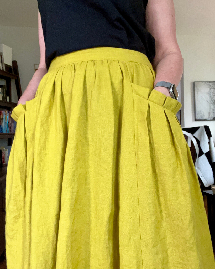 yellow skirt details